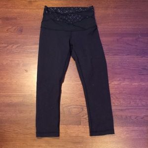 EUC women’s Lululemon high rise capris